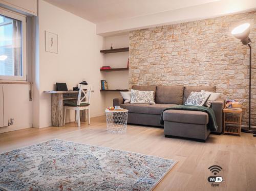 Appartamento Incantevole Con Camino Edolo74 — 4-Star Luxury Hotel in Edolo, Italy