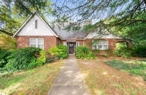 Welcome To Downtown Pickens close to Clemson and Lake Keowee — hotel in Pickens