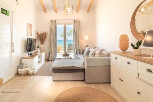Seafront Wooden House — 4-Star Luxury Hotel in Katastarion, Greece