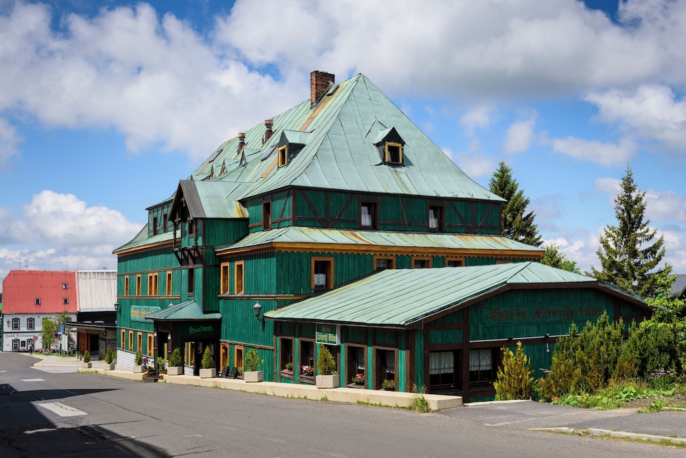Hotel Zelený Dům — hotel in Karlovy Vary