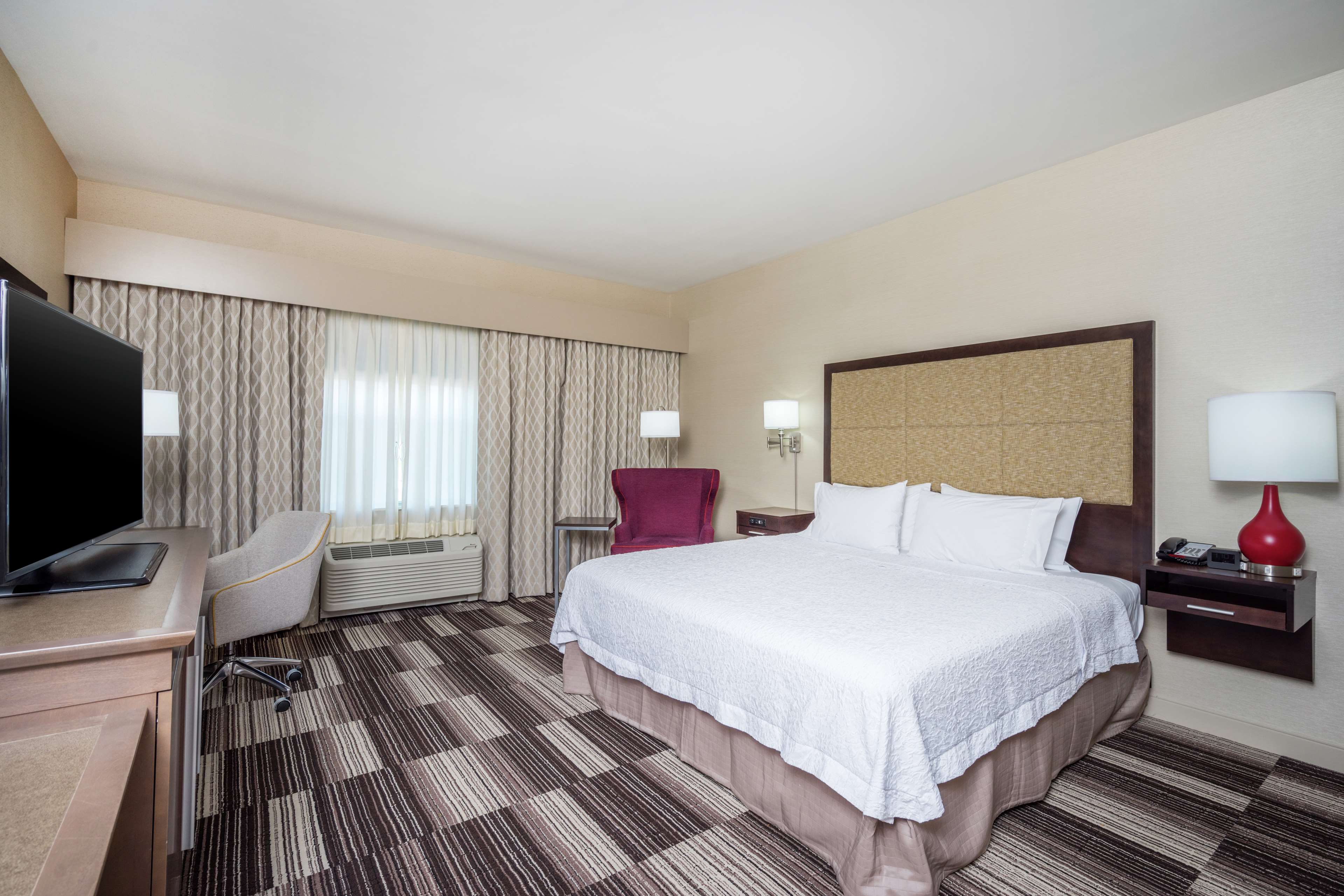 Hampton Inn Oxford - photo 14