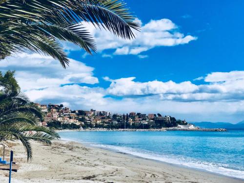 Theoxenia — 4-Star Luxury Hotel in Agios Andreas, Greece