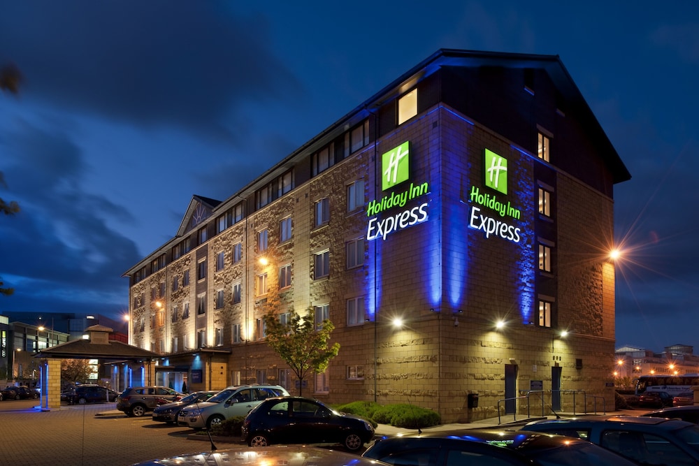 Holiday Inn Exp Edinburgh Waterfront