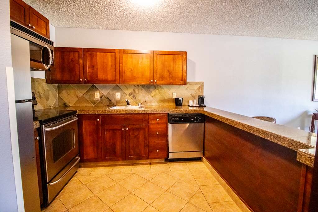 Red Lion Inn & Suites Vancouver - photo 38