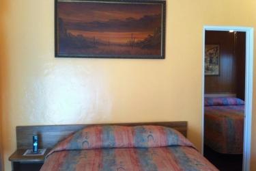 Raymoure Motel - photo 12