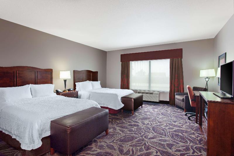 Hampton Inn Seattle Everett - photo 47