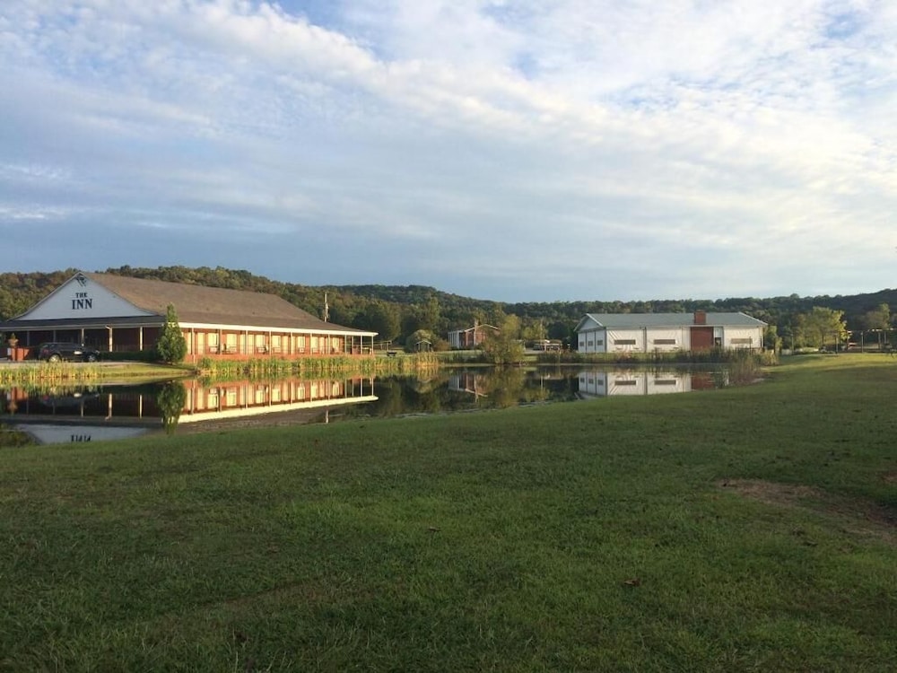 The Golf Inn at QC Resort and RV - photo 23