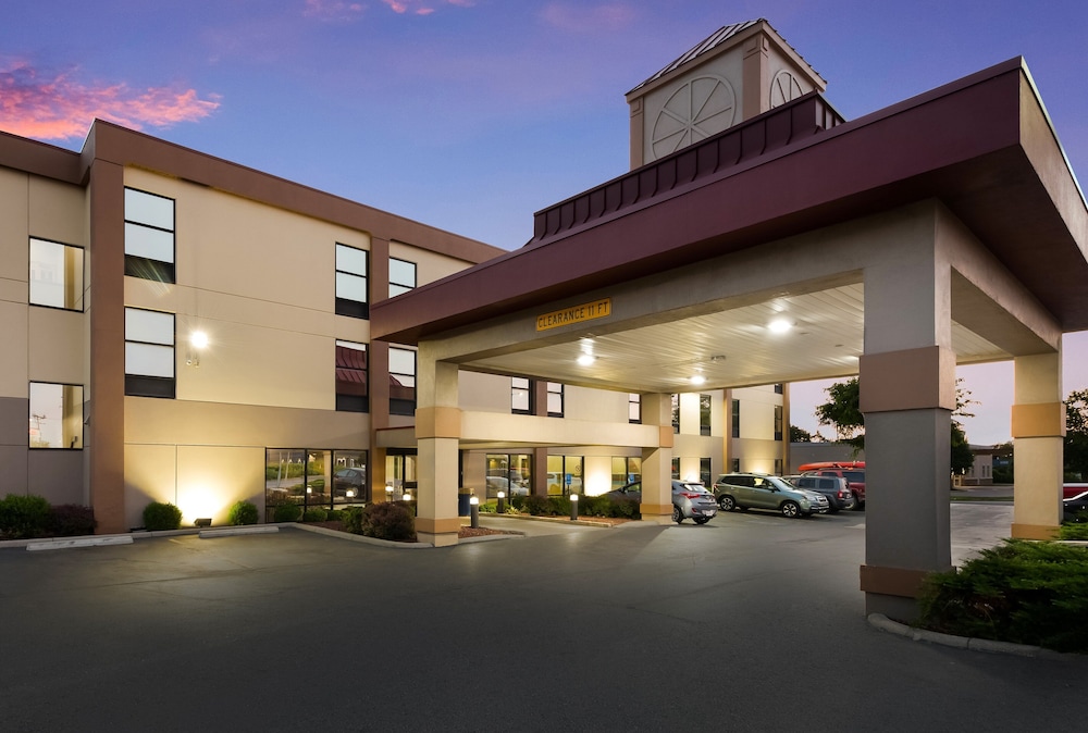 Red Roof Inn & Suites Columbus West Broad - photo 23