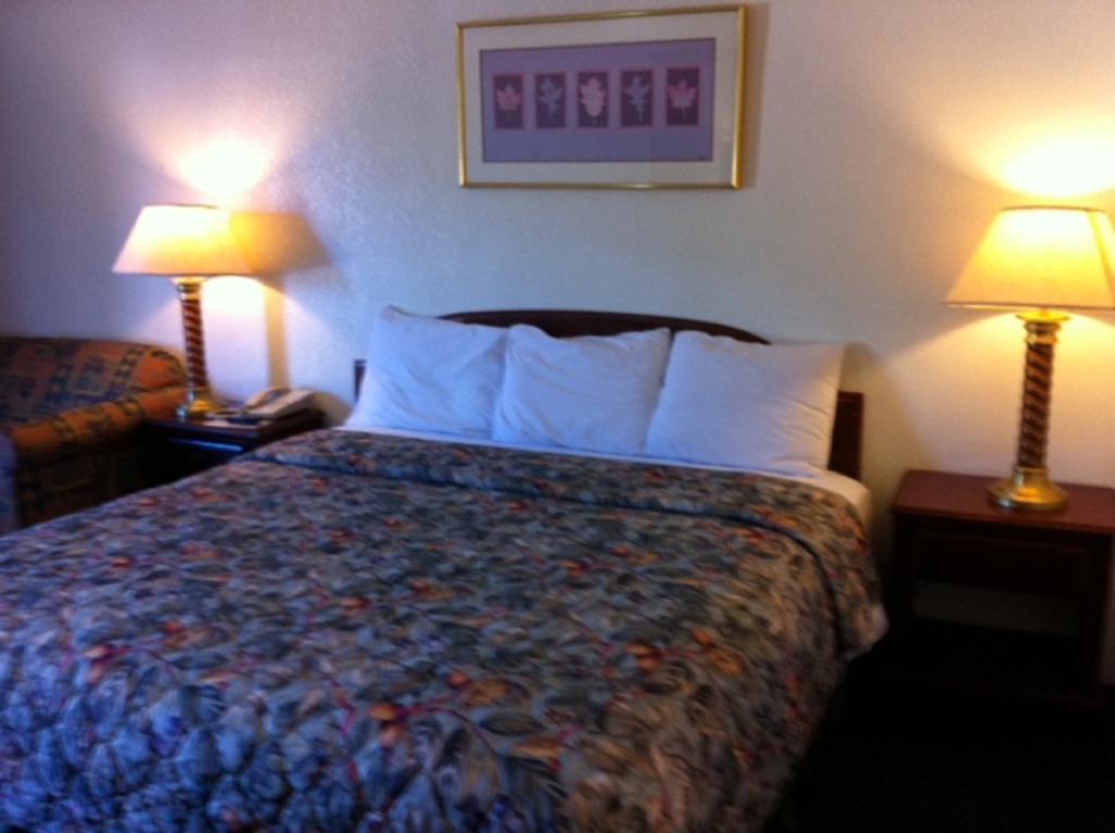 Kings Inn Valliant - photo 12