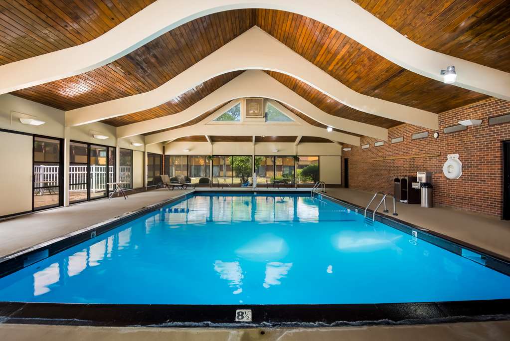 Best Western Prairie Inn & Conference Center — hotel in Galesburg