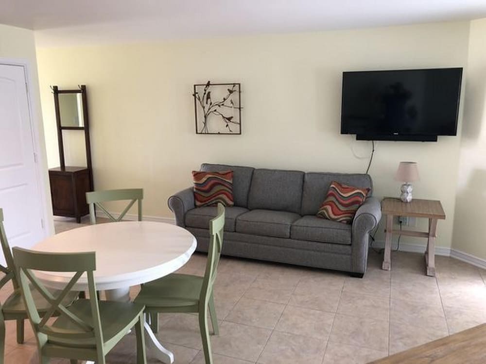 Beachgate CondoSuites and Oceanfront Resort - photo 105