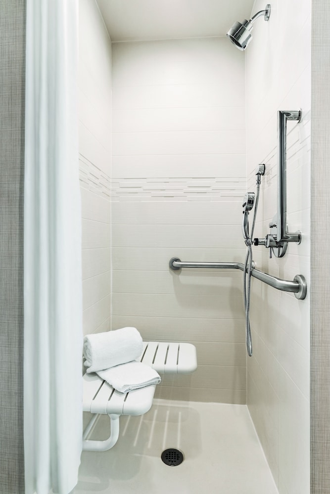 Residence Inn by Marriott New York JFK Airport - photo 27