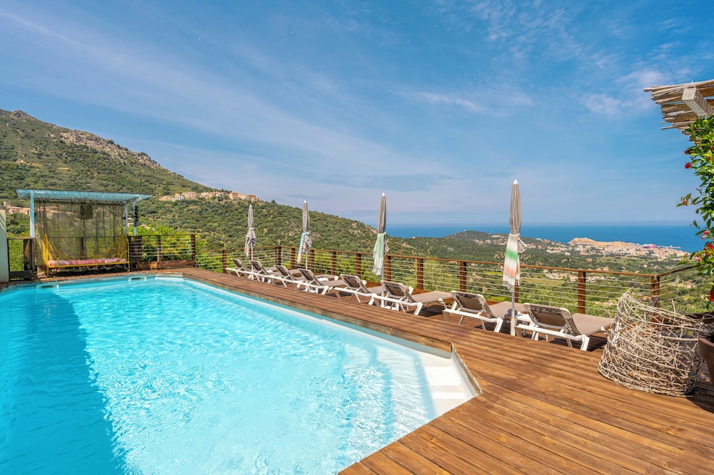 Domaine Bagia Donne - carbon neutral hotel in L'ile-Rousse