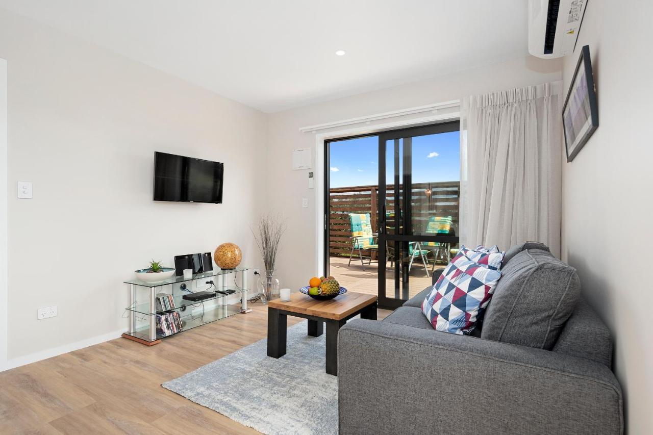Luxury Stay Parrot Nest Brand New — 4-Star Luxury Hotel in Tauranga, New Zealand