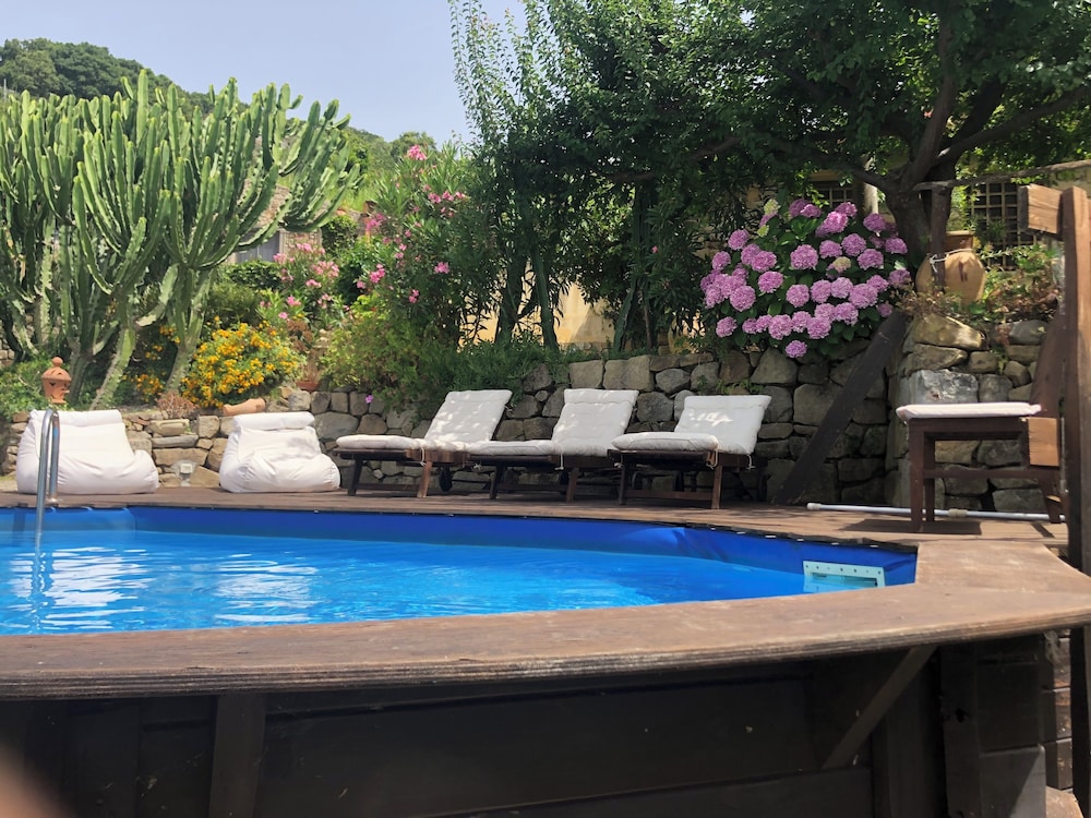 San Noto House With Pool Ac Wifi — 4-Star Luxury Hotel in Ficarra, Italy