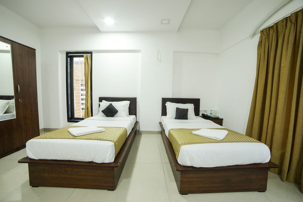 OYO 7150 Metro View Residency