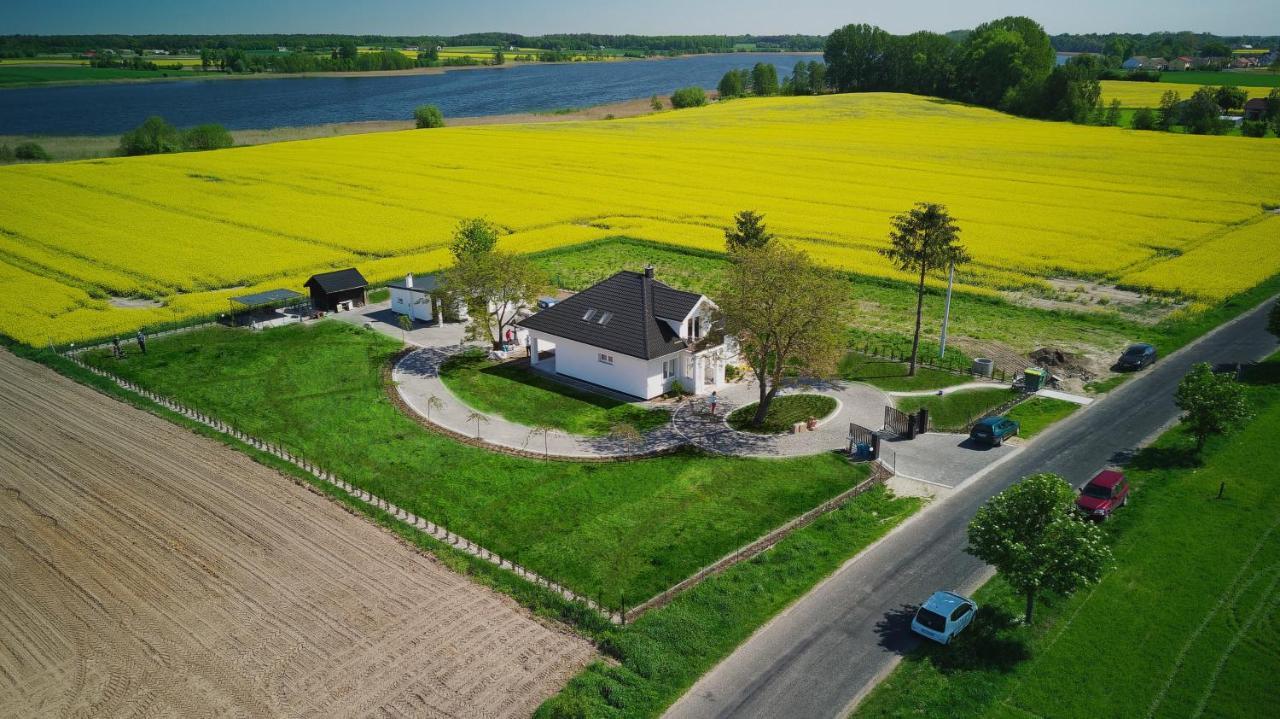 Chudzewo dom nad jeziorem z jacuzzi pet-friendly hotel Dobrzyn Nad Wisla