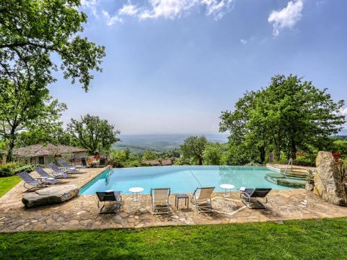 Locazione Turistica Casale Il Poggino — 4-Star Luxury Hotel in Castellina In Chianti, Italy