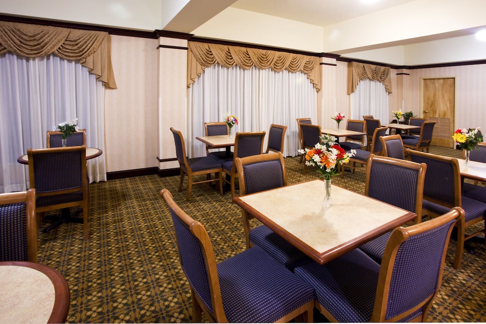 Holiday Inn Express Syracuse Airport by IHG - photo 31