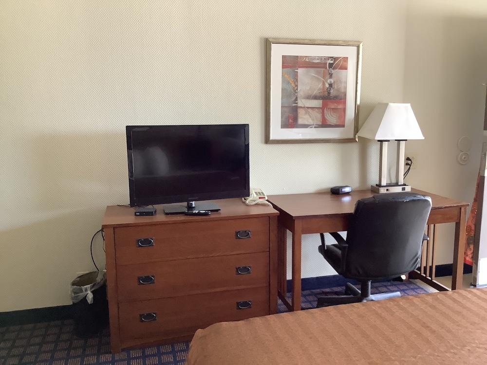 Silver Spur Vintage Inn & Suites - photo 10