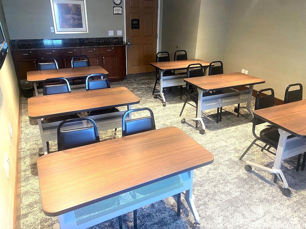 Staybridge Suites Great Falls by IHG - photo 109