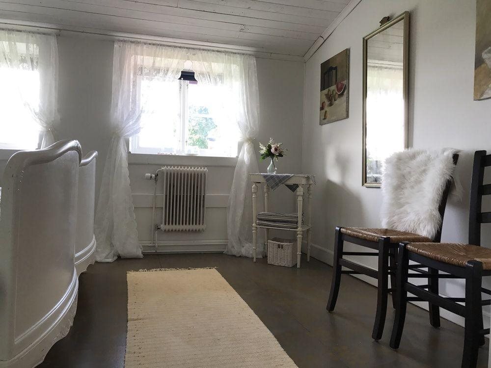 Charlottenlund Hotel & Restaurant — hotel in Bredaryd