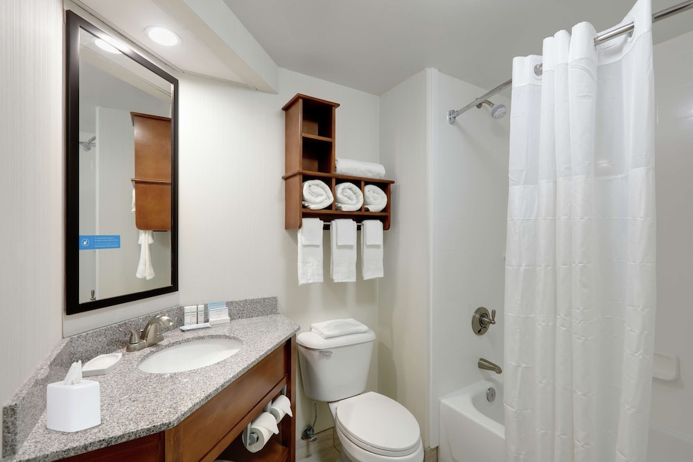 Hampton Inn & Suites Mooresville Lake Norman - photo 36