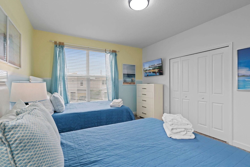 Chic Spacious 5BR Retreat Near Disney - photo 33