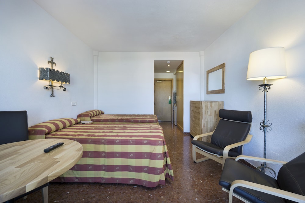 Hotel Apartamentos Bajondillo — Torremolinos — photo 4
