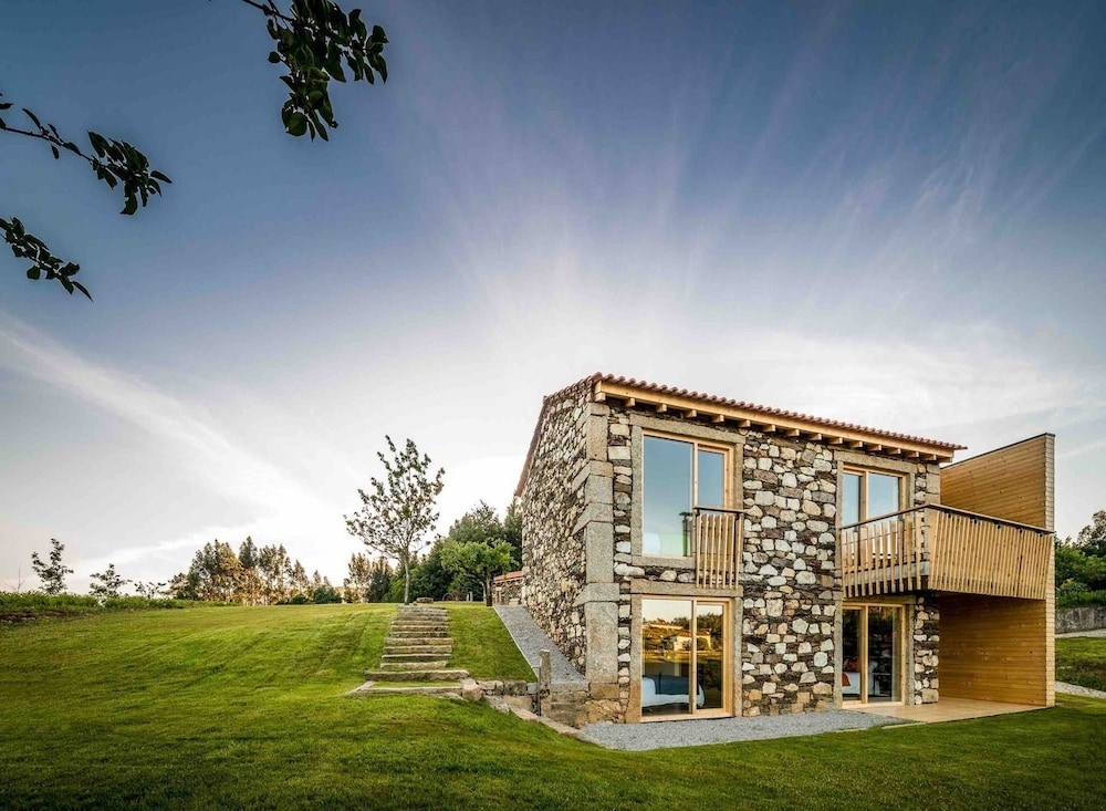 Quinta do Fortunato — 4-Star Luxury Hotel in Viana Do Castelo, Portugal