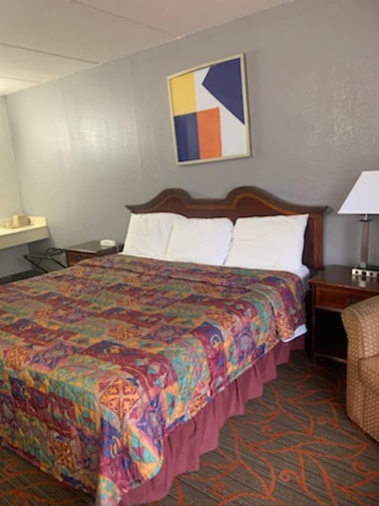 8 Inn - carbon neutral hotel in Americus