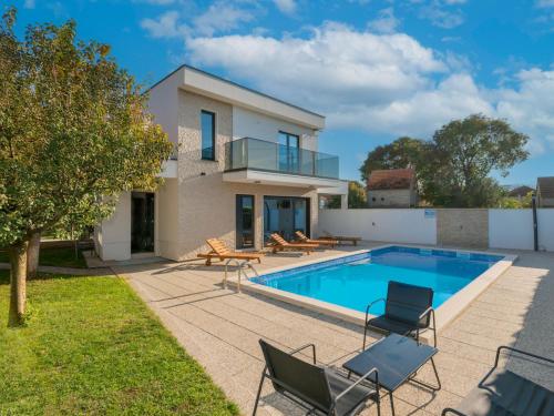 Holiday Home Maja by Interhome — 4-Star Luxury Hotel in Donji Prolozac, Croatia