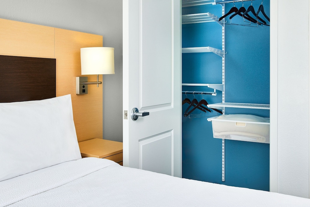 TownePlace Suites Garden City - photo 11