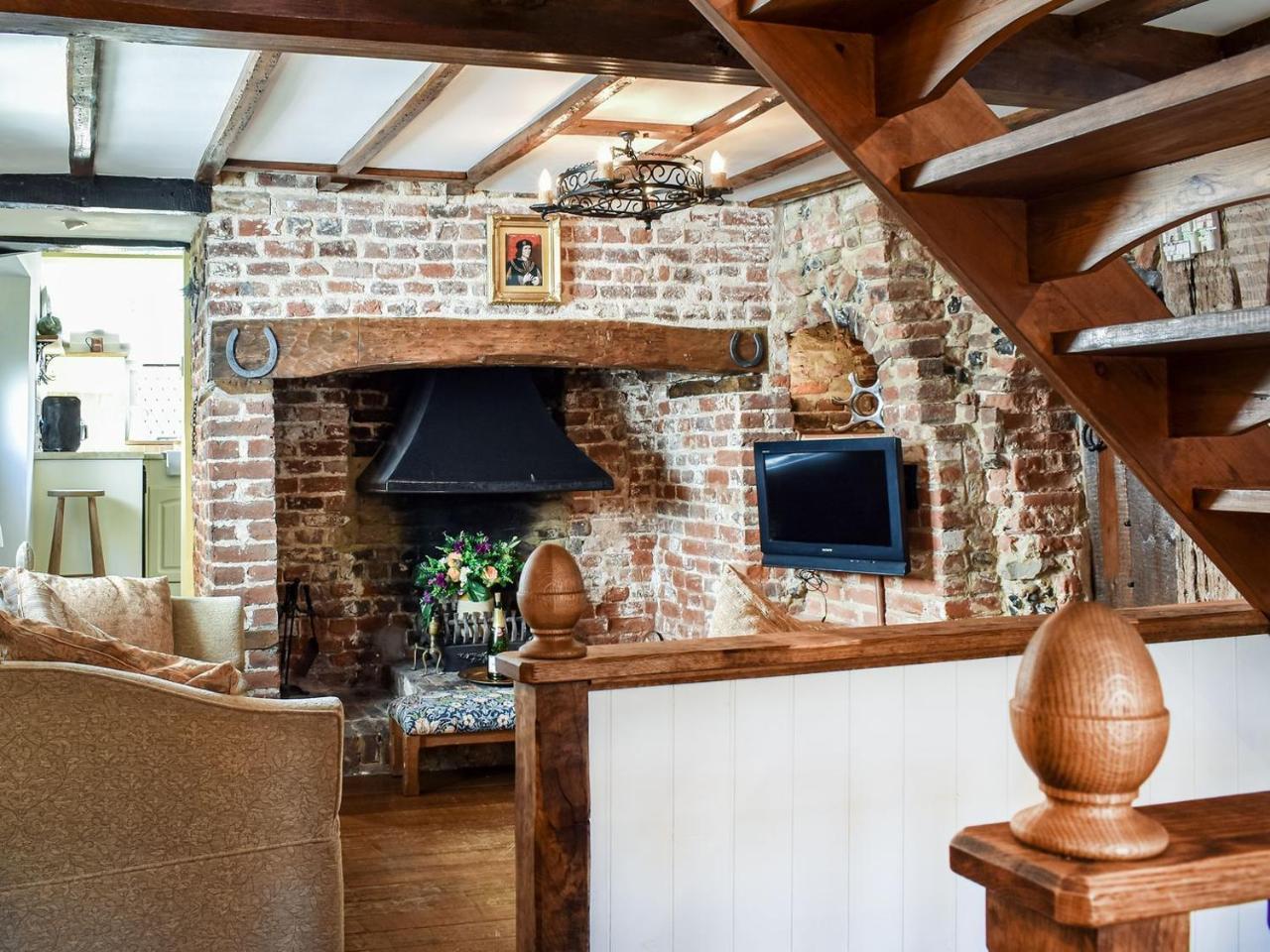 Canons Hall Cottage — 4-Star Luxury Hotel in Wingham, United Kingdom