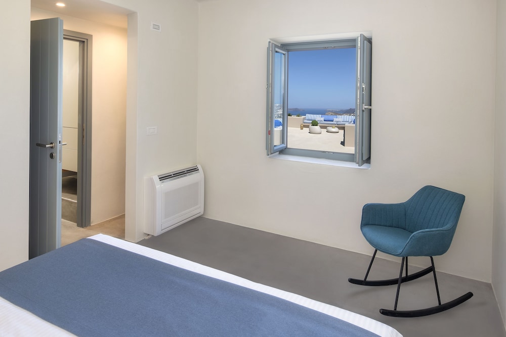Halcyon Days Suites — Pyrgos — photo 4