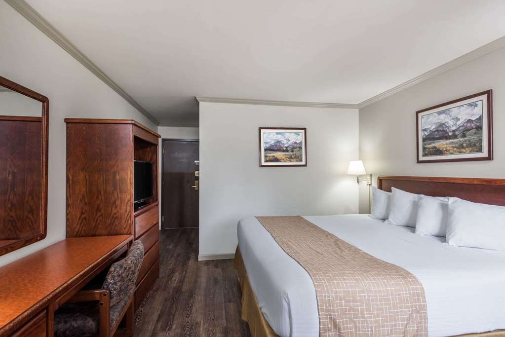 Travelodge by Wyndham Livingston Yellowstone - photo 8