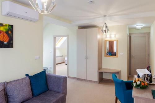 Hotel Livade — Cacak — photo 5