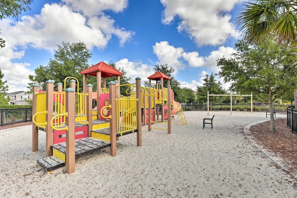 Davenport Disney themed Resort Home w Club Access - photo 3