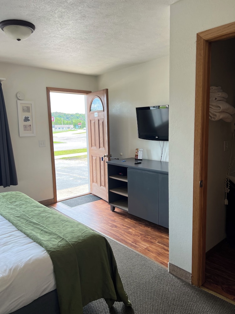 Munising Motel - photo 6