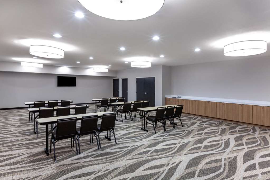 Microtel Inn & Suites by Wyndham College Station - photo 29