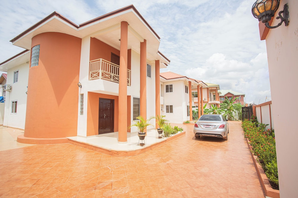 Accra Luxury Homes at Trassaco East Legon — 4-Star Luxury Hotel in Accra, Ghana