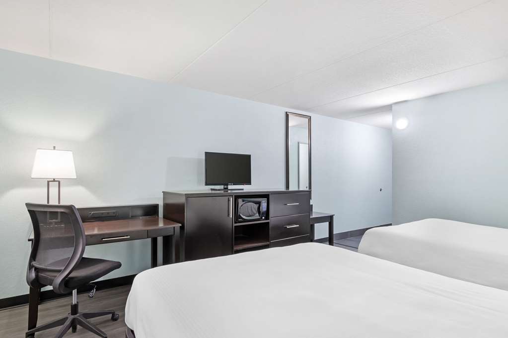Clarion Inn Des Moines Airport - photo 18