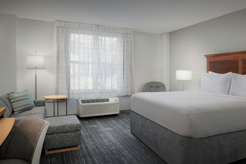TownePlace Suites by Marriott Suffolk Chesapeake - photo 13
