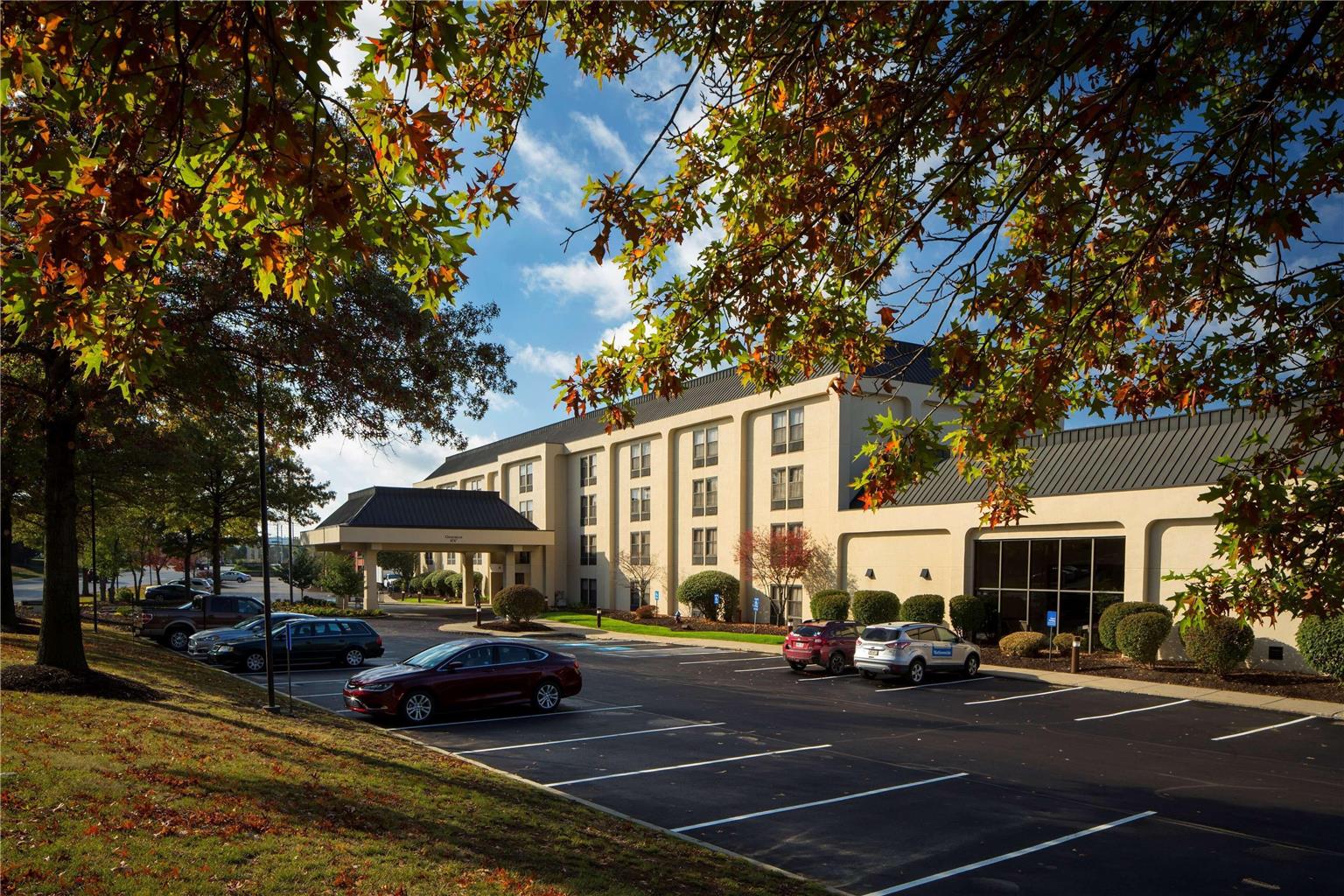 Wingate by Wyndham Cranberry - photo 2