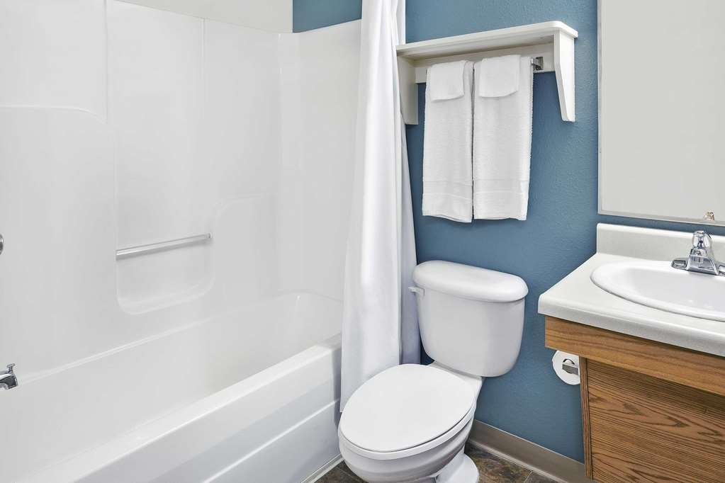 WoodSpring Suites Holland Grand Rapids - photo 9
