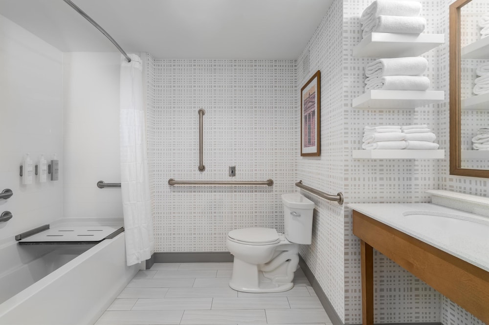 Hampton Inn Pawtucket - photo 19