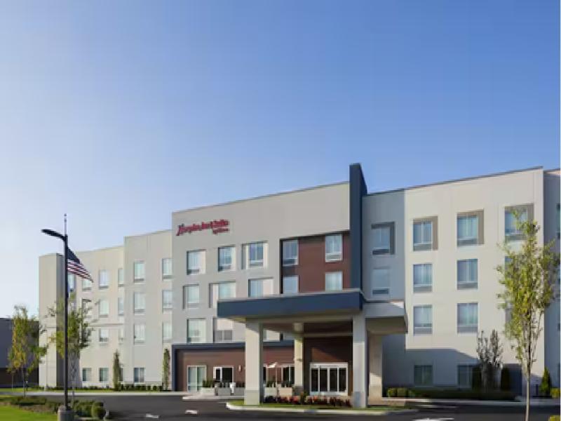 Hampton Inn & Suites By Hilton Long Island Farmingdale - featured photo
