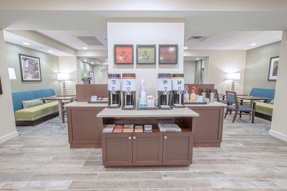 Hampton Inn by Hilton Amesbury - photo 33