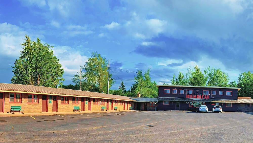 Indianhead Ironwood Motel - photo 49