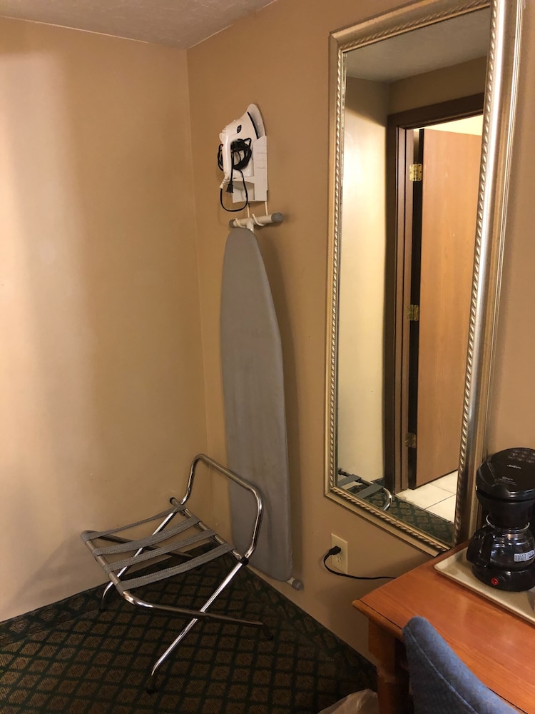 Riverton Inn & Suites - photo 20